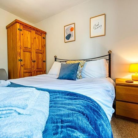 סאות' Cosy 3 Bed Apartment In Southam, Sleeps 6 מראה חיצוני תמונה