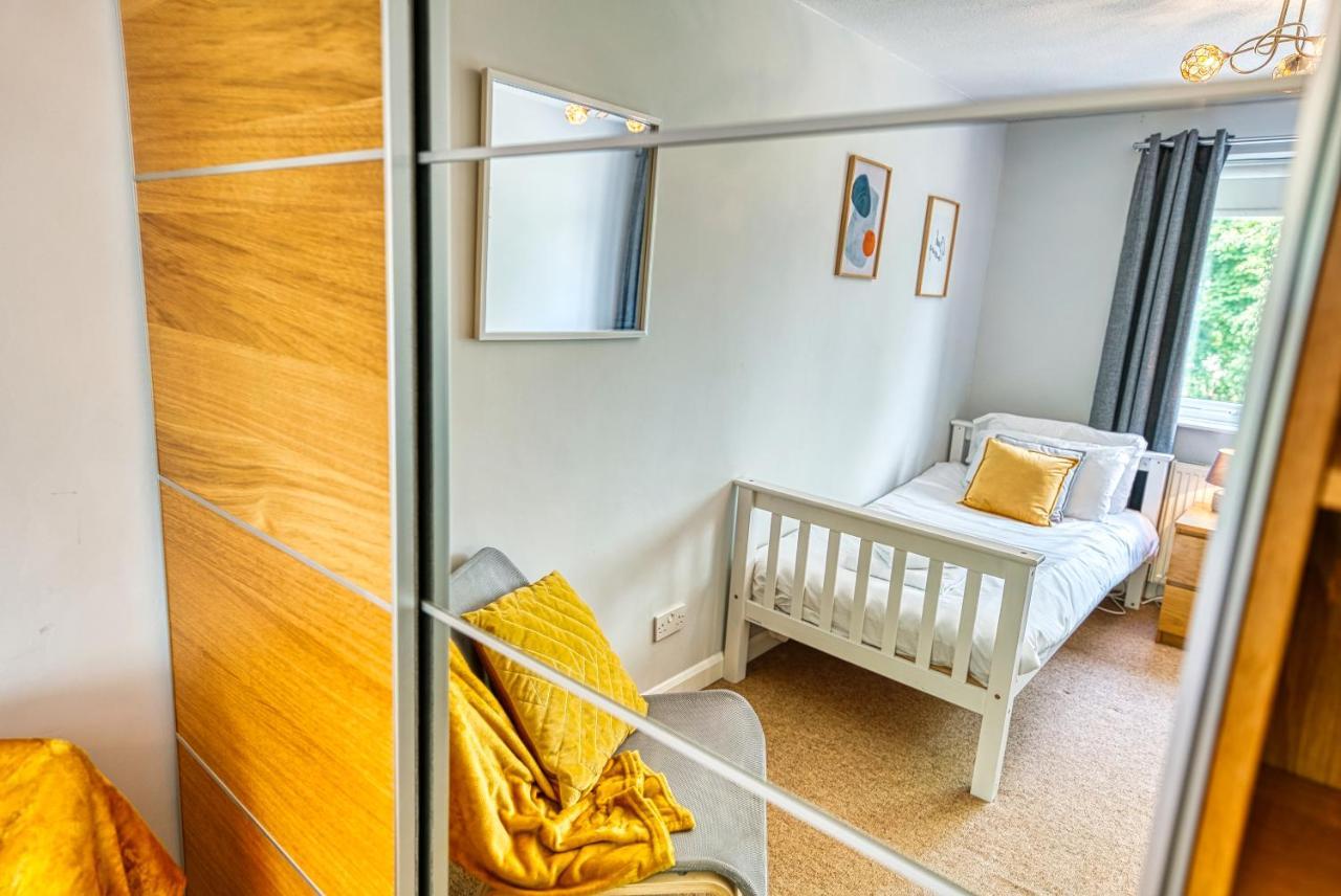 סאות' Cosy 3 Bed Apartment In Southam, Sleeps 6 מראה חיצוני תמונה